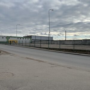 Komercinė teritorija (asfaltuota aikštelė) 3095 kv.m. NUOMAI