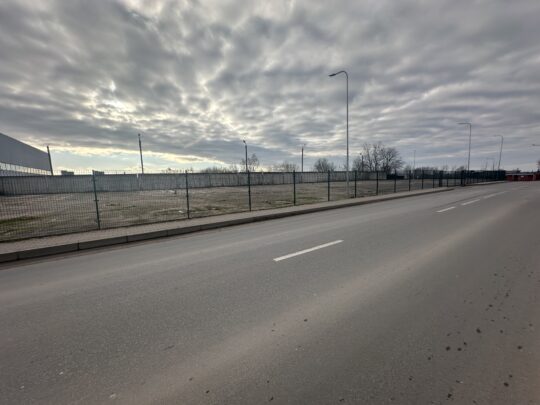 Komercinė teritorija (asfaltuota aikštelė) 3095 kv.m. NUOMAI