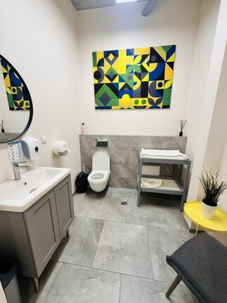 Naujos, modernios komercinės patalpos Alytaus centre.